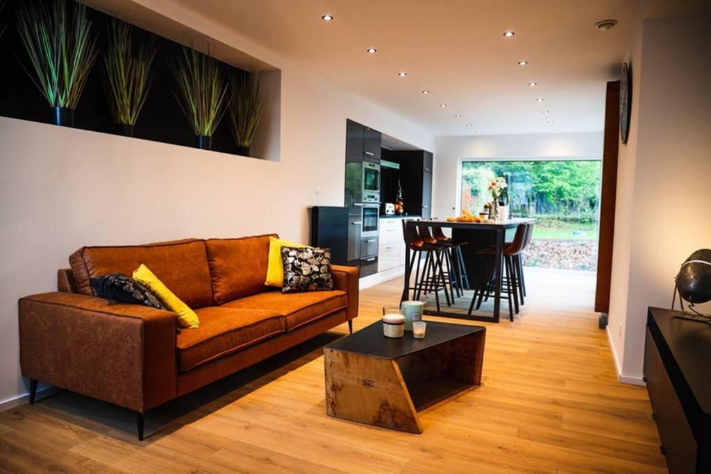 Amazon Corten 马尔什昂法梅讷 外观 照片